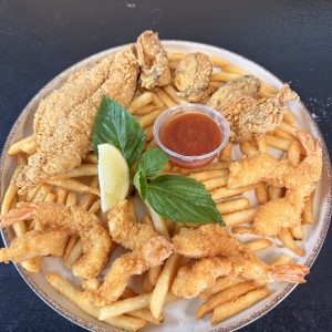 DELUXE FRIED SEAFOOD